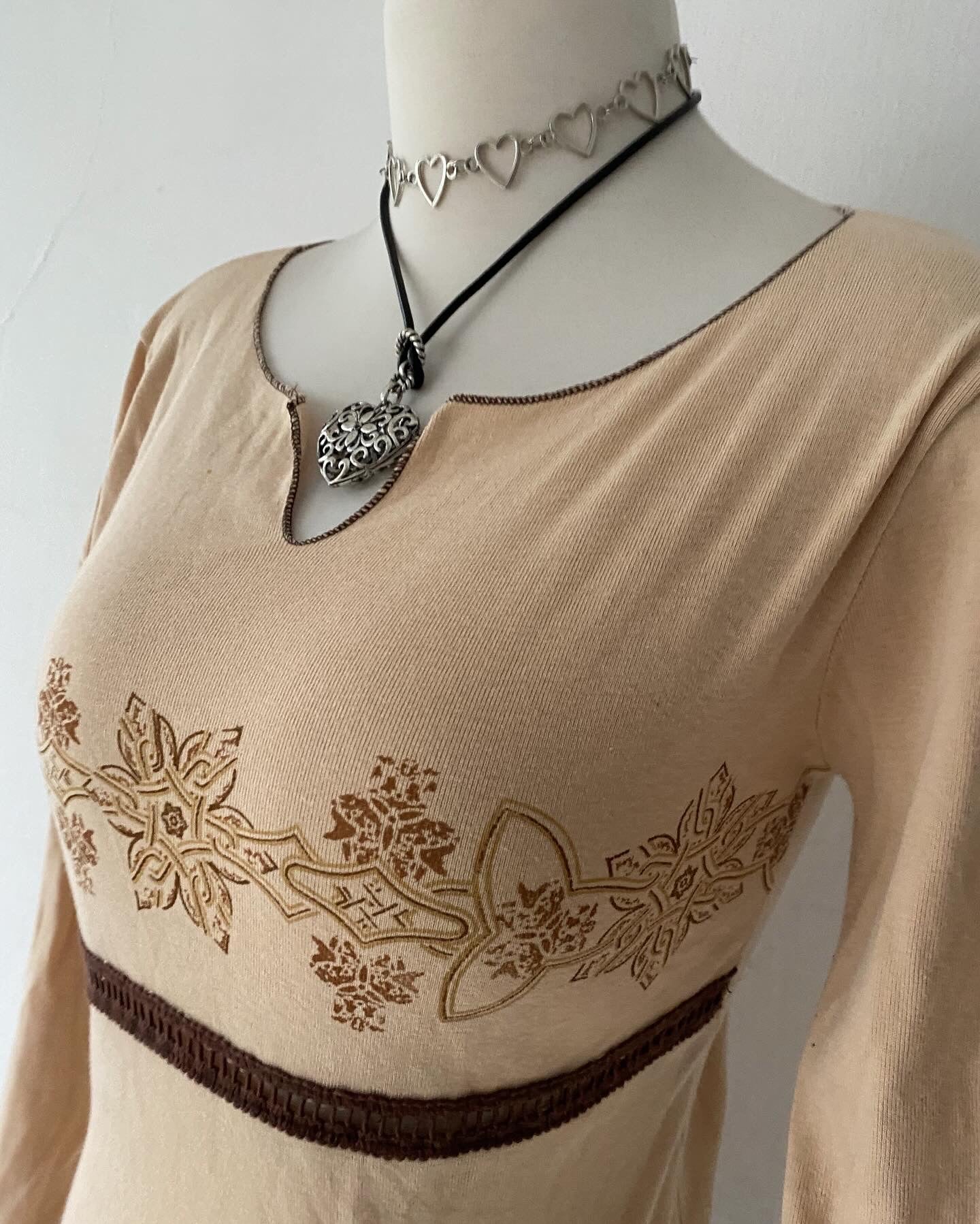 Adorable bohemian top