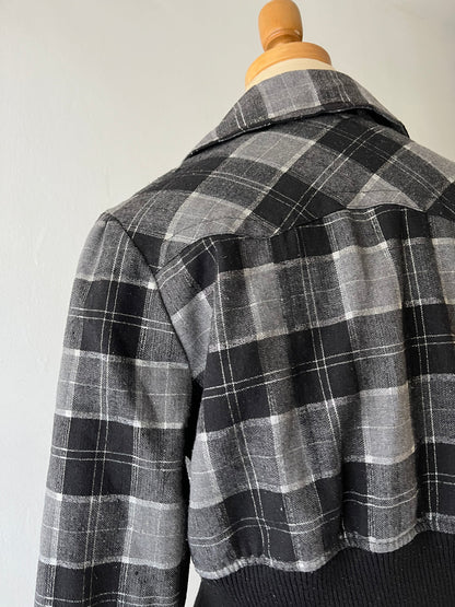 Plaid jacket tied at the waist