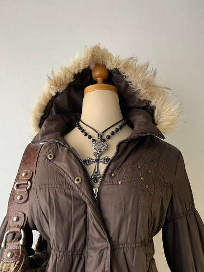 Padded jacket with removable hood