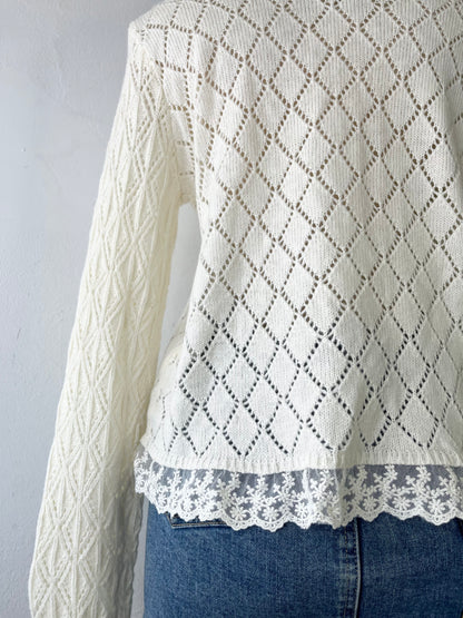 Knitted cardigan with lace