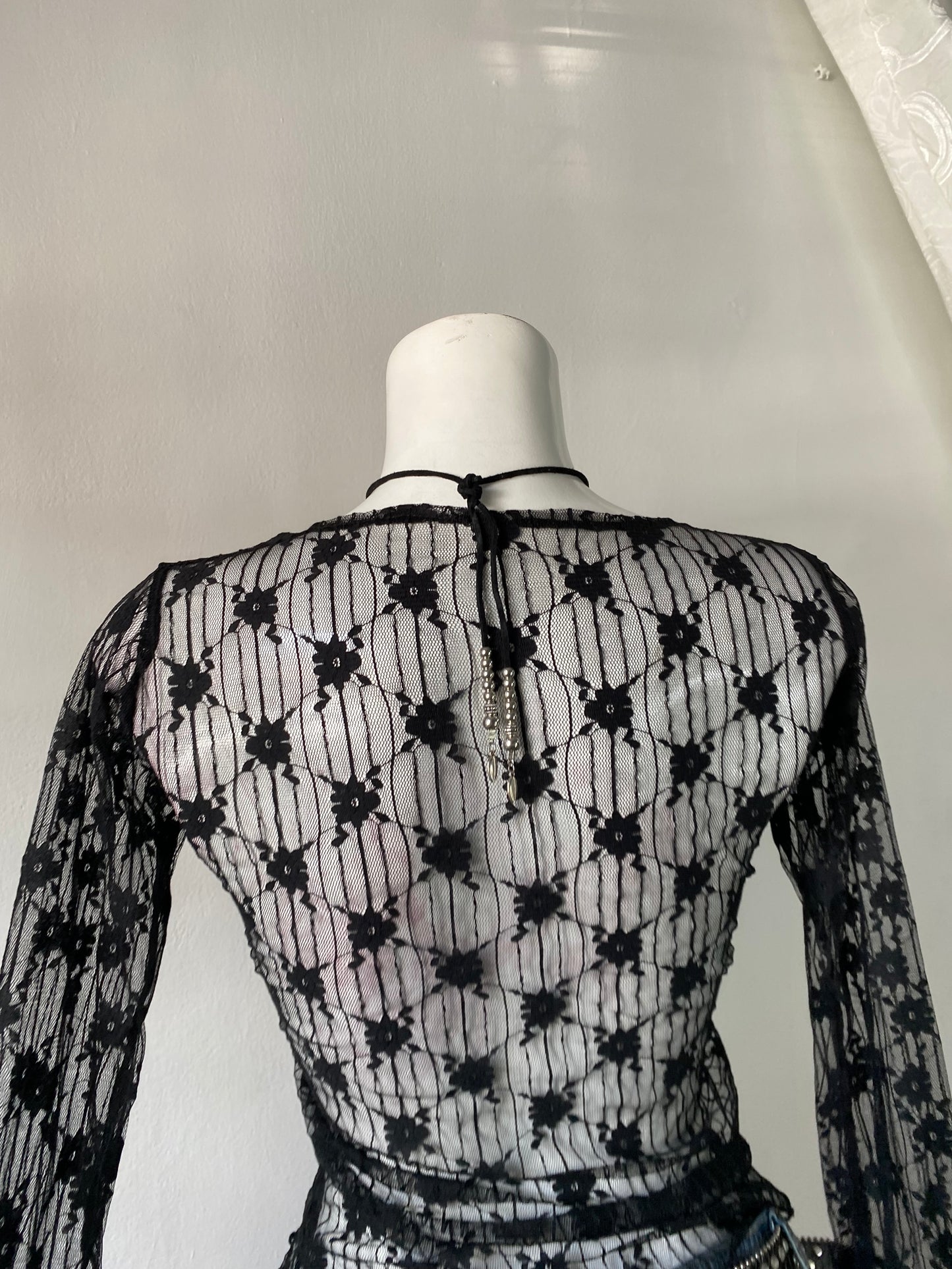 Mesh top with flared sleeves