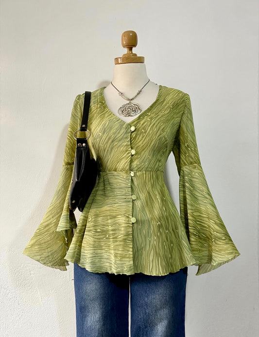 Adorable boho green top