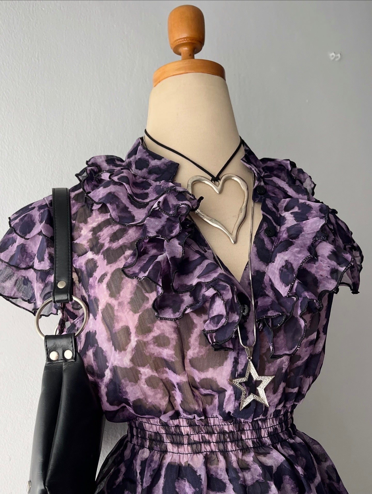 Cheetah print blouse~ Size M