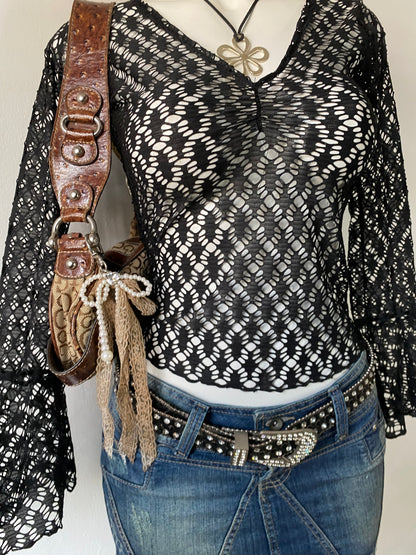 Mesh top with wide sleeves