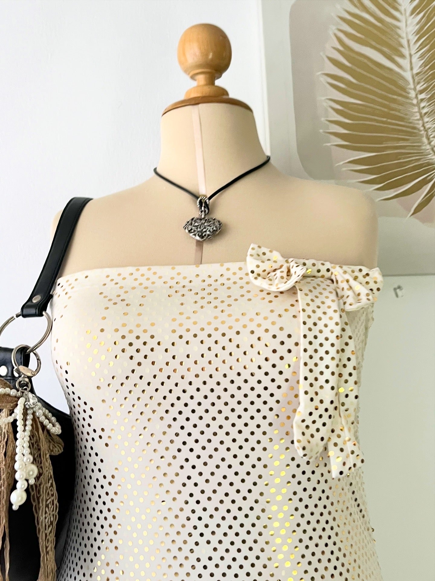 Polka dots dress with bow
