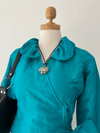 Adorable blouse with bow