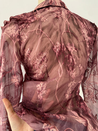 Bell-sleeved blouse