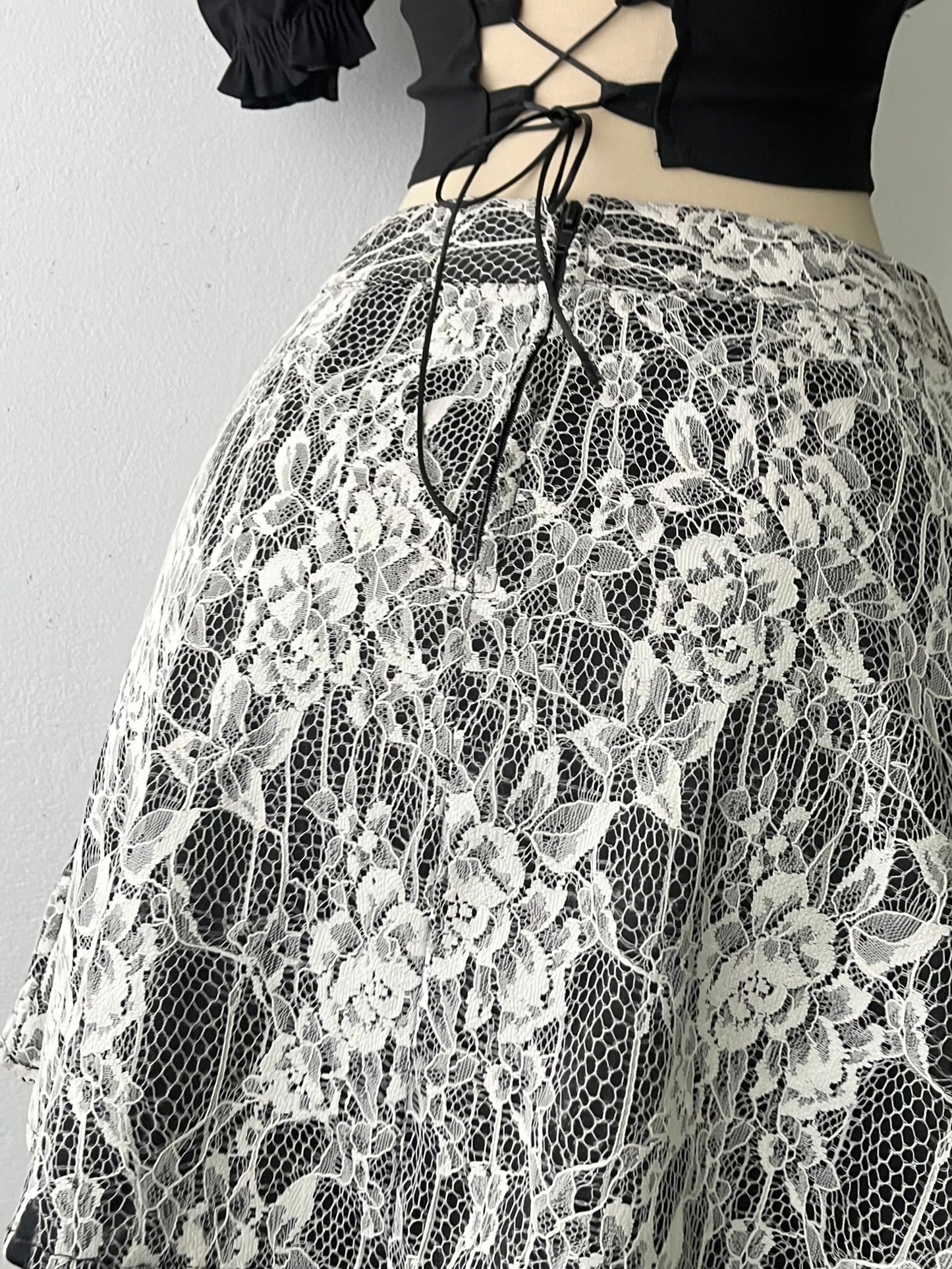 Lace skirt