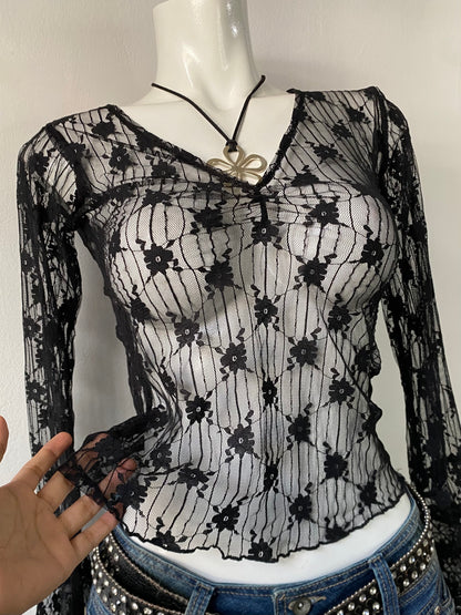 Mesh top with flared sleeves