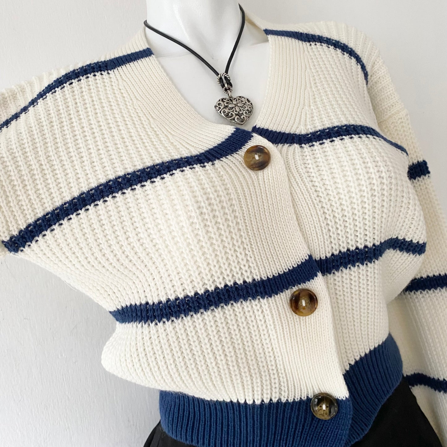 Wool waist cardigan