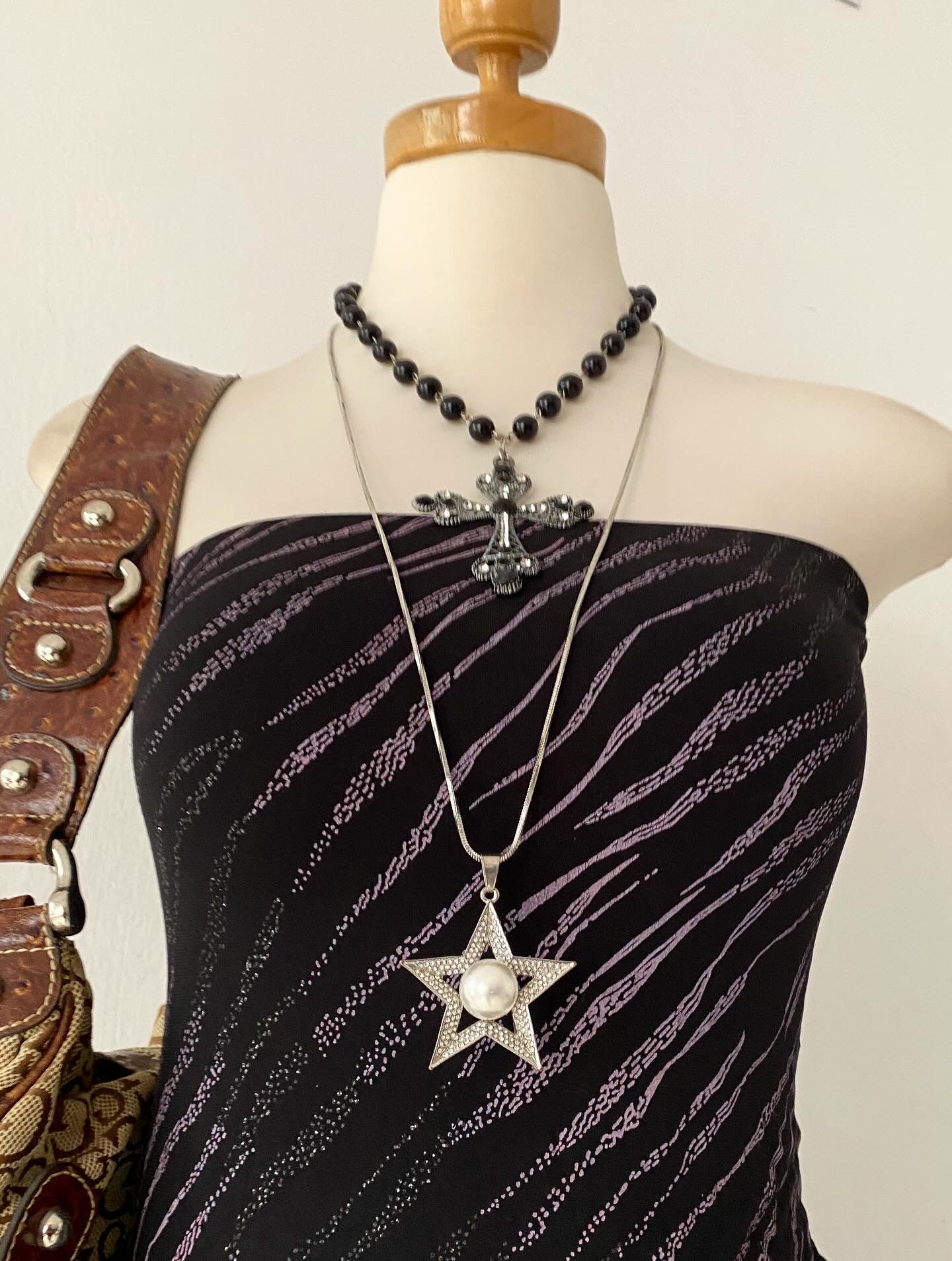 Assymetrical top