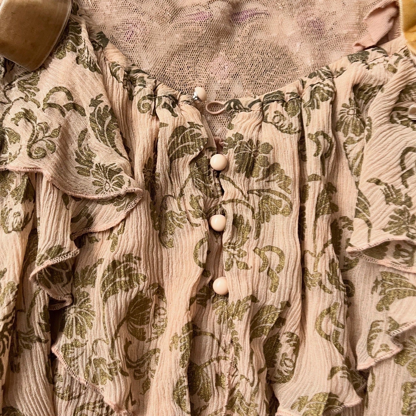 Adorable coquette top