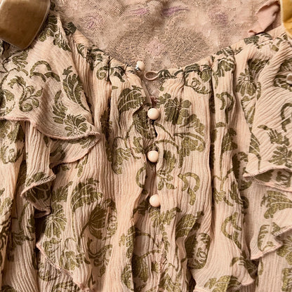 Adorable coquette top