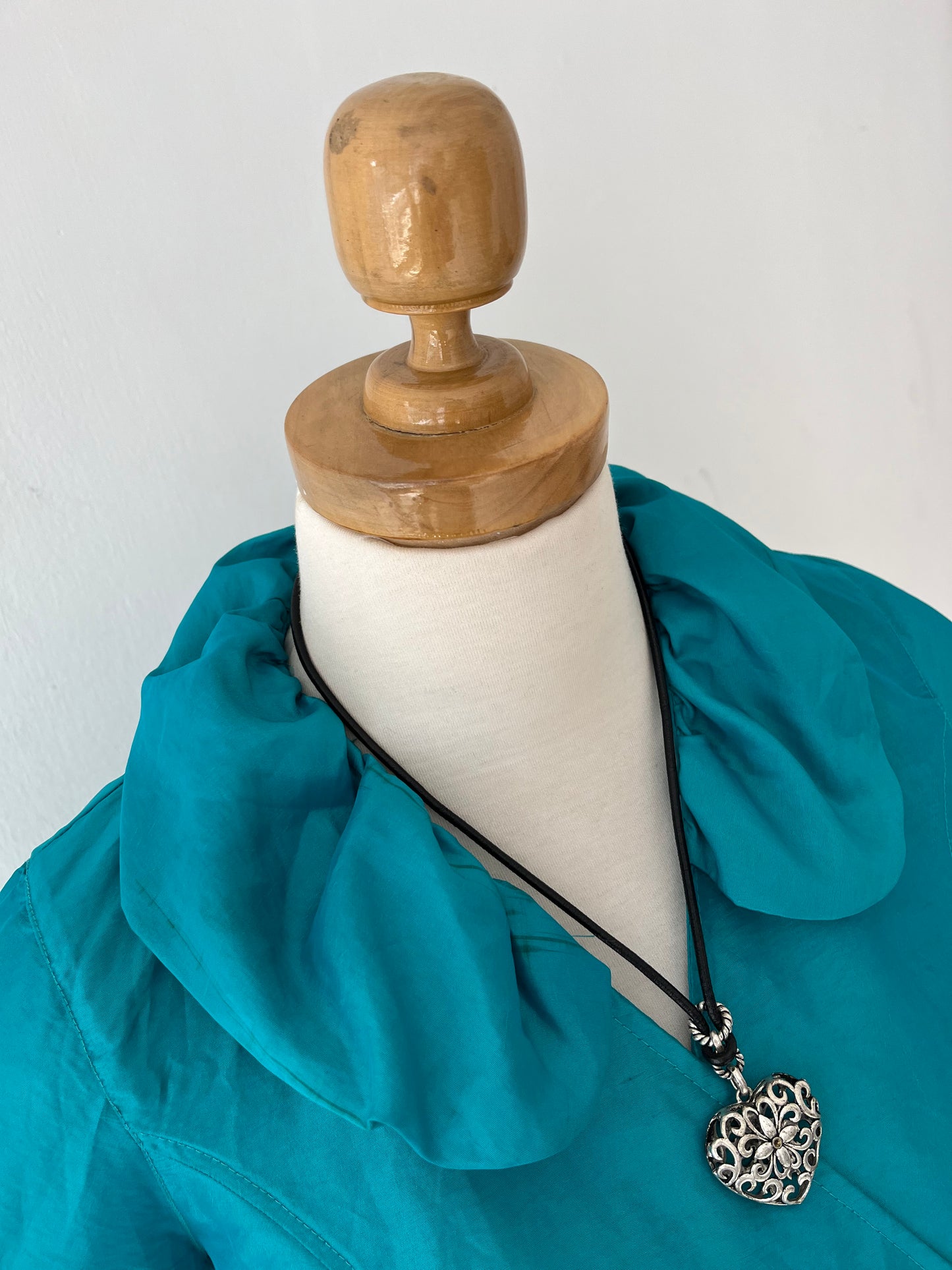 Adorable blouse with bow