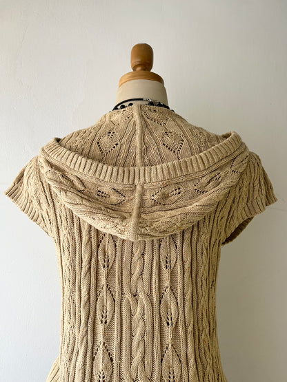 Knitted cardigan with hood