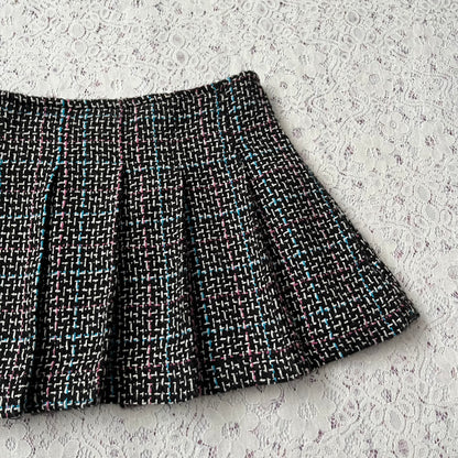 Pleated wool skirt