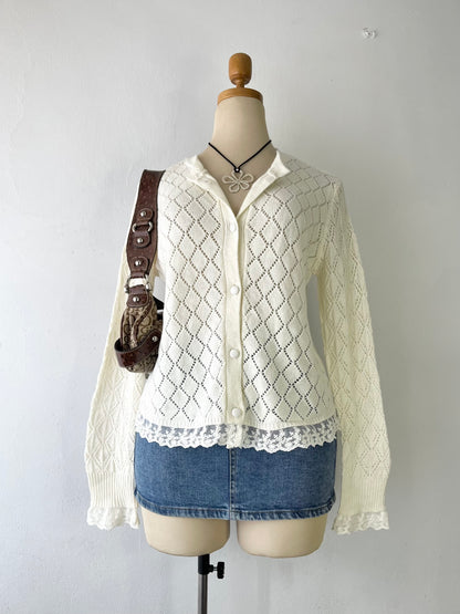 Knitted cardigan with lace
