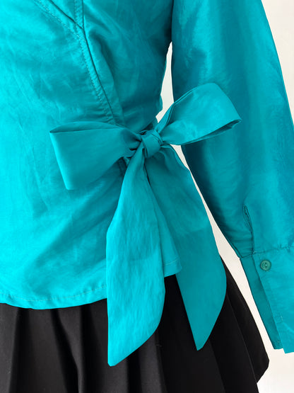 Adorable blouse with bow