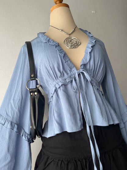 Boho chic blouse with wide sleeves