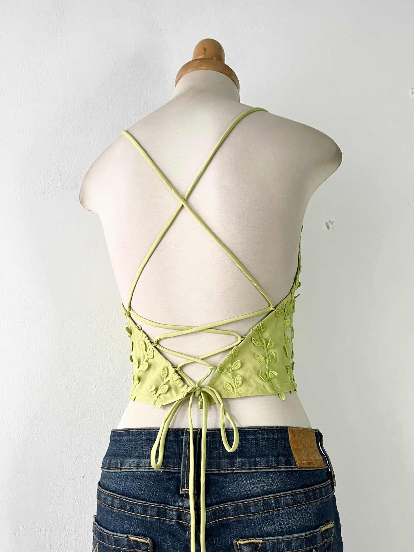 Floral top with adjustable tie