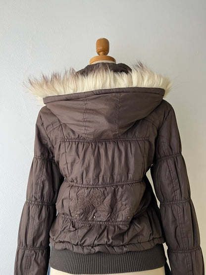 Padded jacket with removable hood