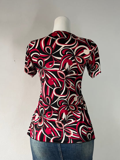 Y2k adorable red and noir top