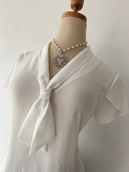 Adorable blouse with bow