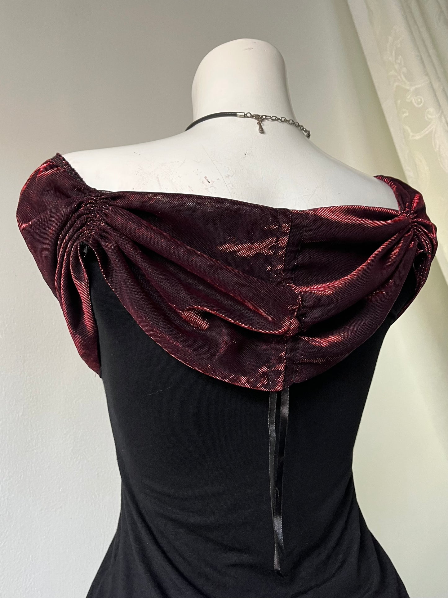 Coquette burgundy and noir top- size S