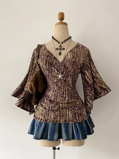 Iridescent crossover top