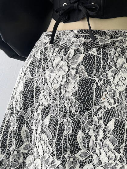 Lace skirt