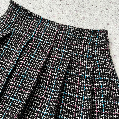 Pleated wool skirt