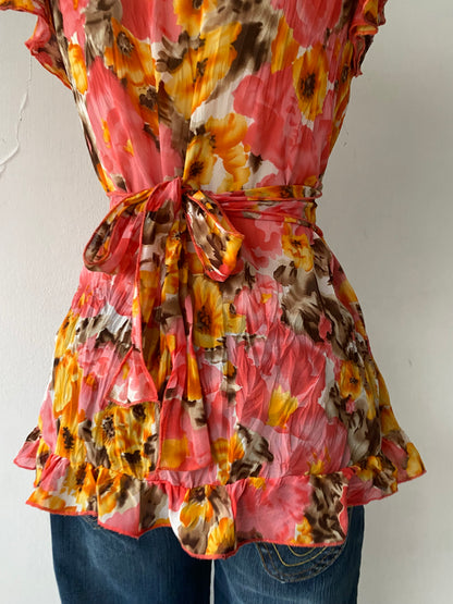 Adorable floral blouse with back bow
