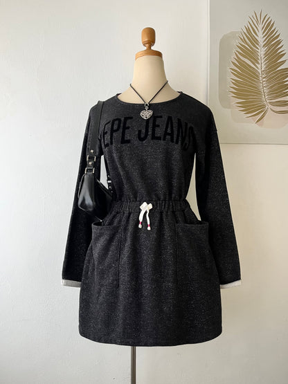 Dark gray long-sleeved dress
