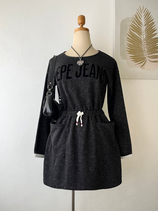 Dark gray long-sleeved dress