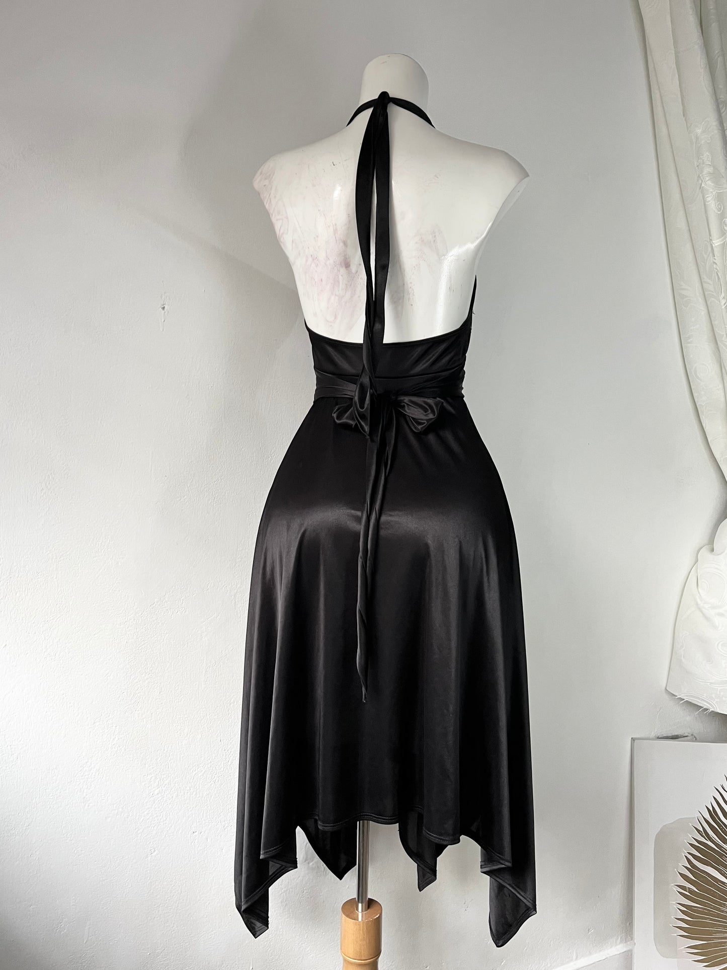 Noir halter dress with adjustable back bow