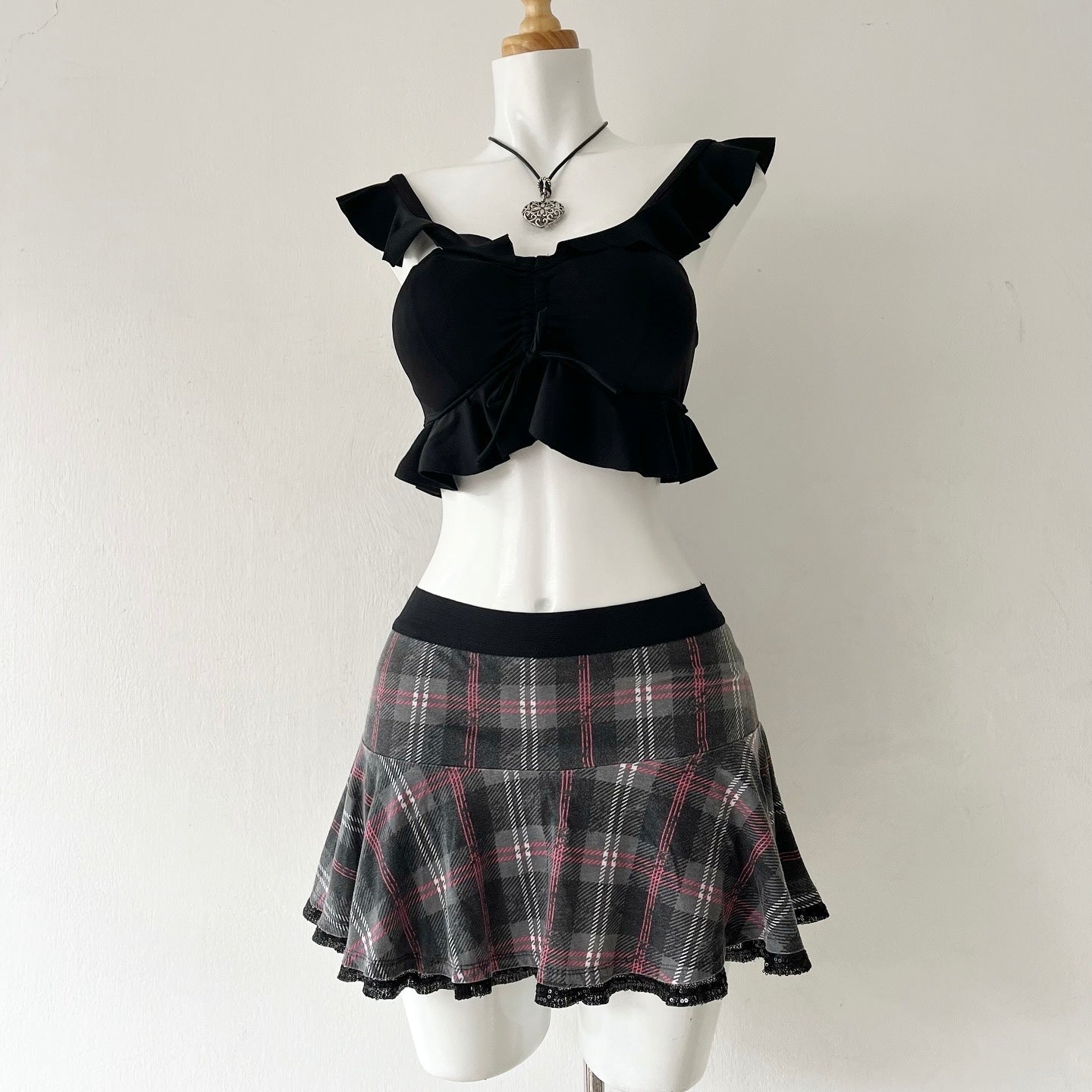 Plaid skirt with sequined trim