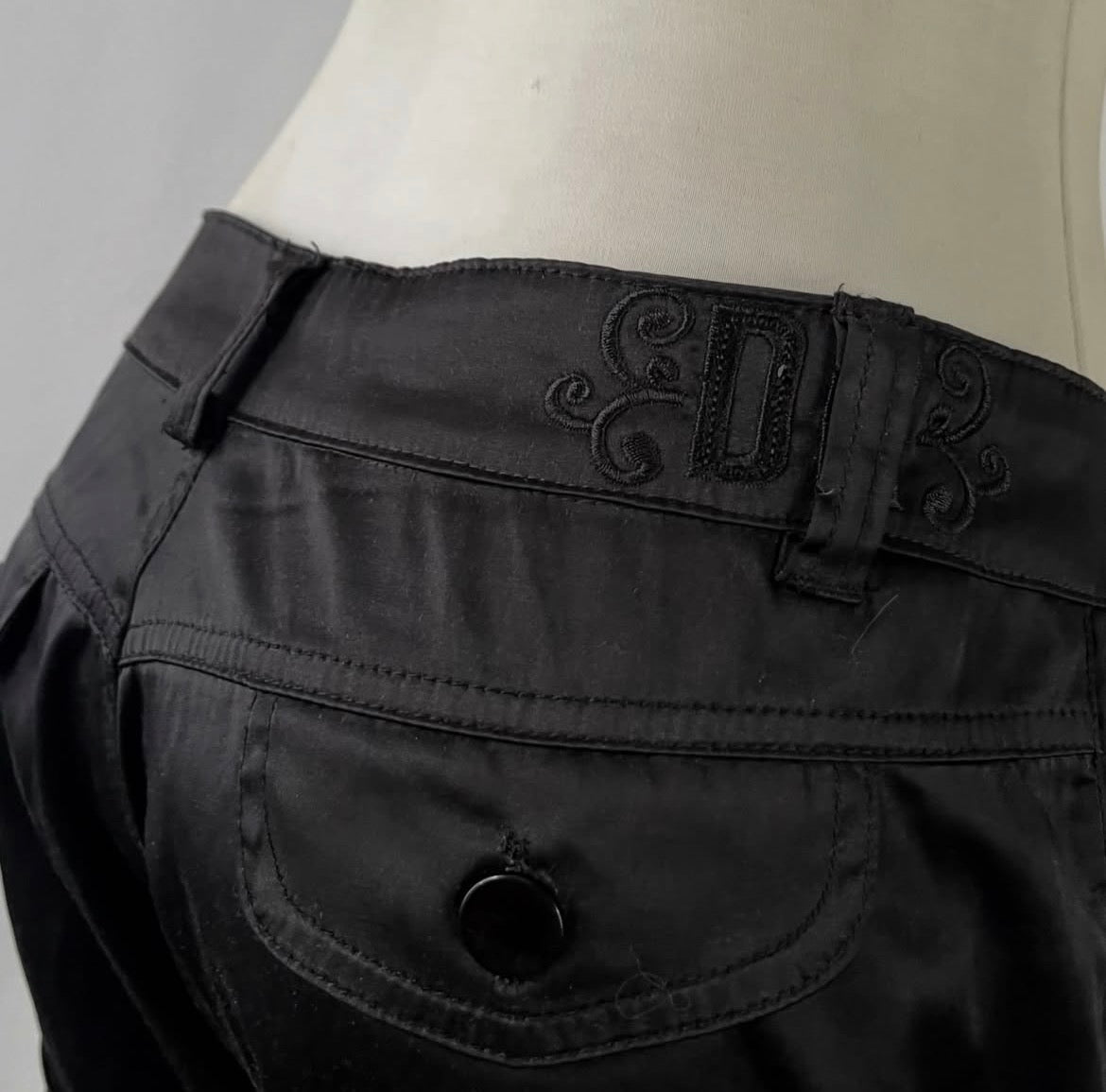 Mini shorts negro de seda satín - size M