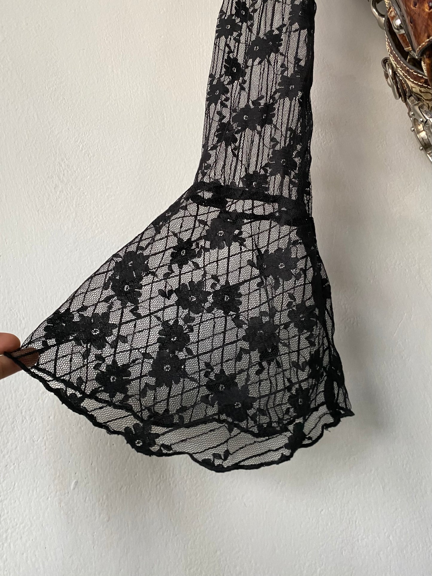 Mesh top with flared sleeves