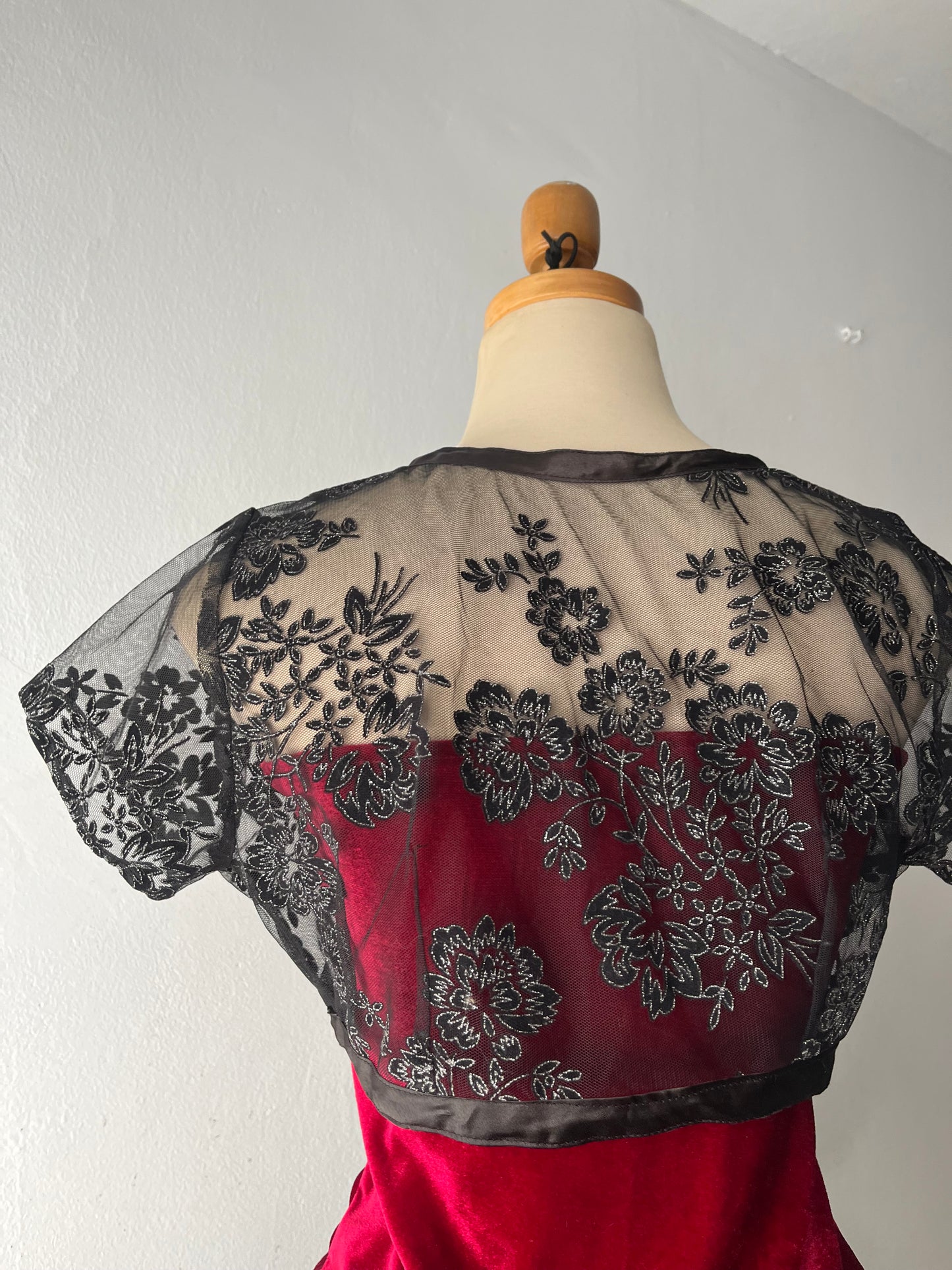 Set (Cardigan + burgundy top)